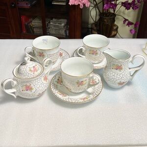 BNWT Set of Camina extra fine porcelain cups and saucers with sugar and creamer